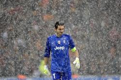 开云体育入口-当足球战术遇见篮球巨星，罗马压制AC米兰，萨拉赫统治NBA总决赛