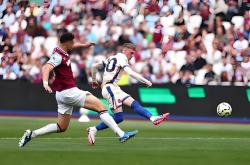 开云下载-西汉姆挑战切尔西，保级大战不容错过