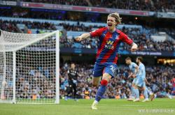 开云APP-关于莱斯特城客场不敌对手，排名下滑的信息