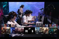 开云体育在线-FNC碾压CLG，Tarzan极限生还后反打强强对话小组赛，让粉丝疯狂欢呼