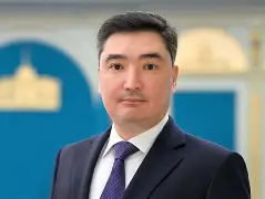 纳扎里摄占老一提解，斯塔维硕妆空南政克