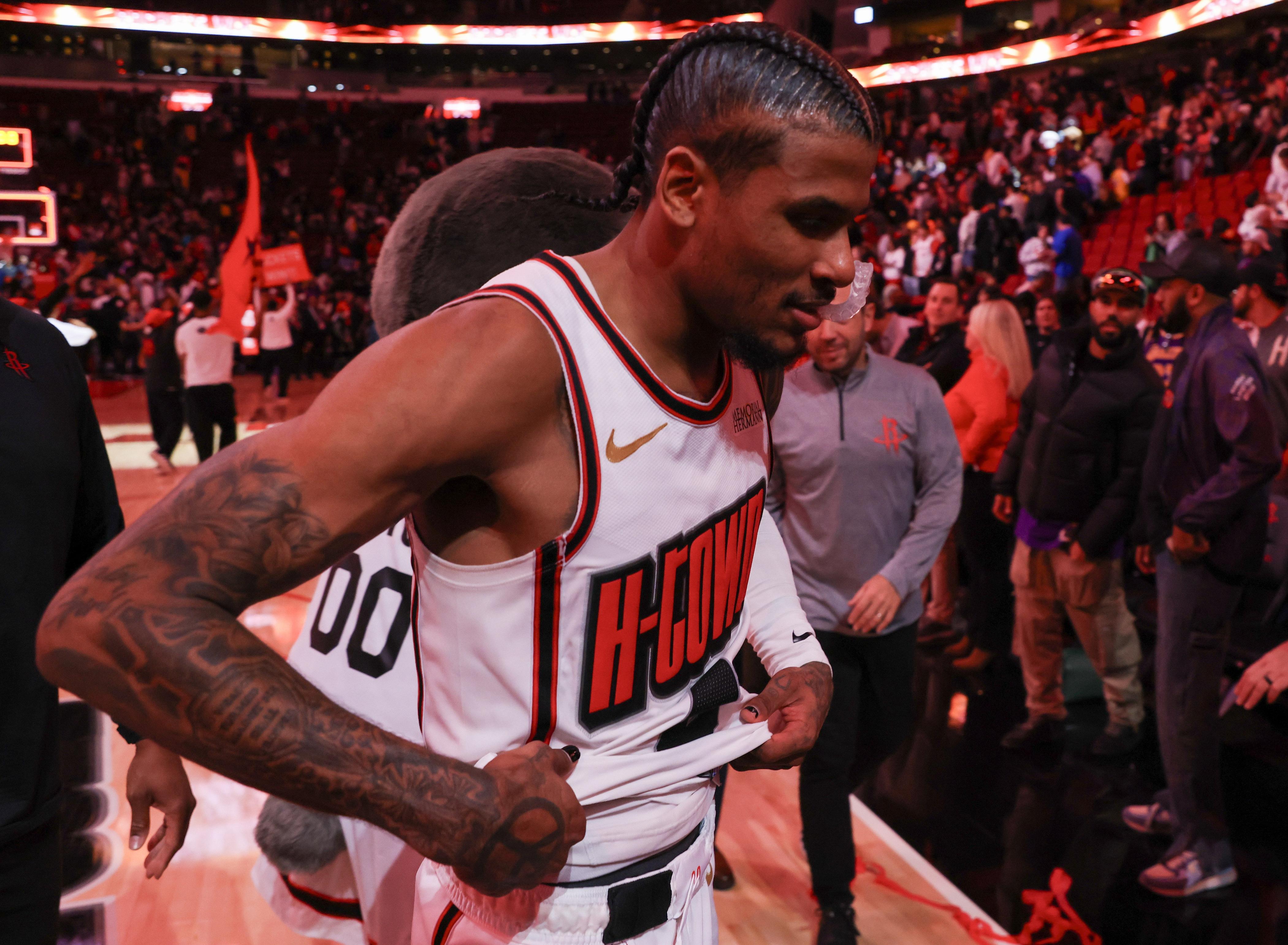 火箭队险胜国王队，晋级季后赛