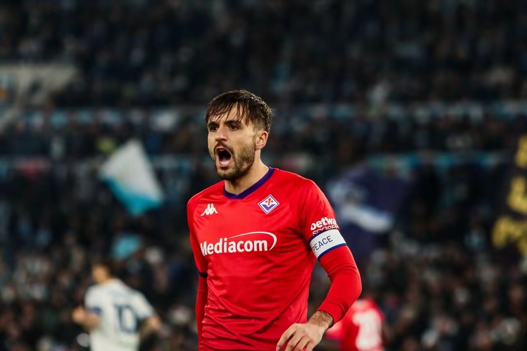 佛罗伦萨球队经历波折，球员需稳定状态