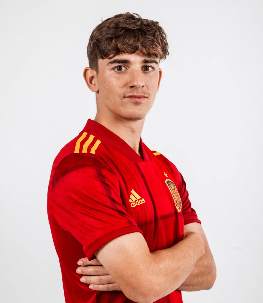 西班牙鏖战乌拉圭,加维打破历史纪录 西班牙鏖战乌拉圭,加维打破历史纪录