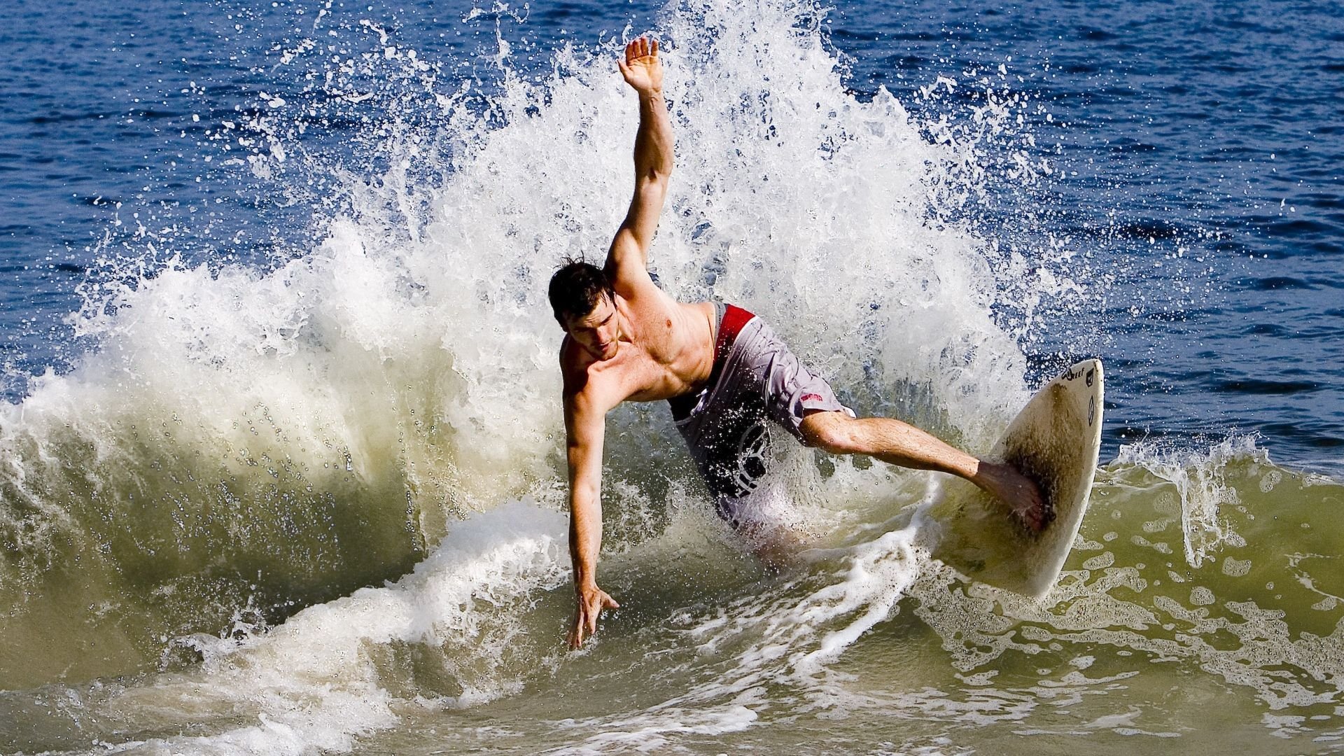暗夜淬锋，马克西与那个改写命运的唯一夜晚