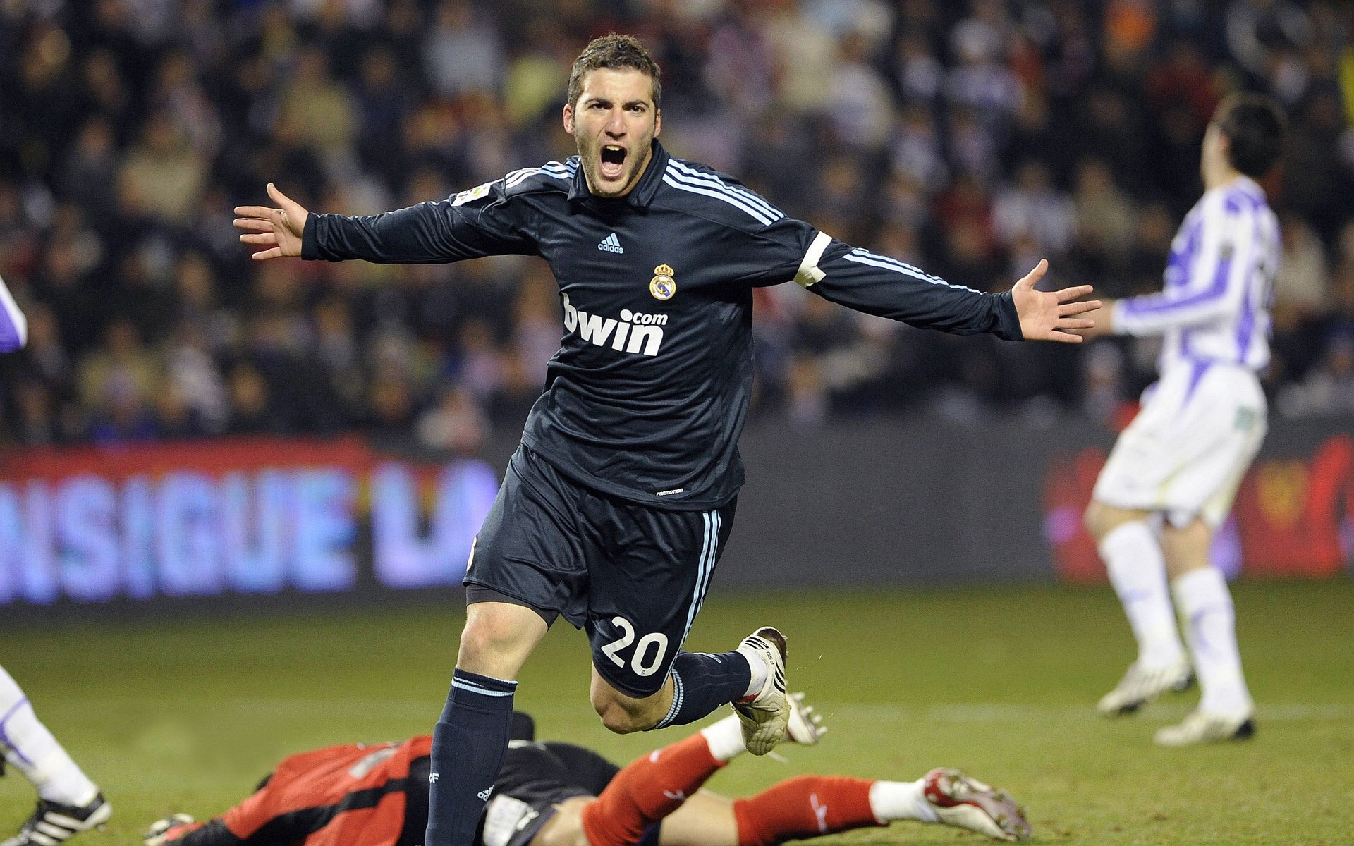 冰与火的对决，切特一柱擎天，鹈鹕冻结奇才狂潮